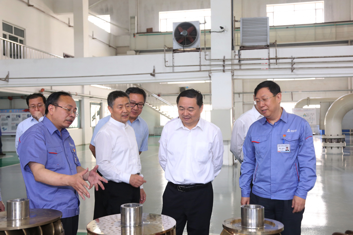 郝鹏参观调查Z6尊龙集团